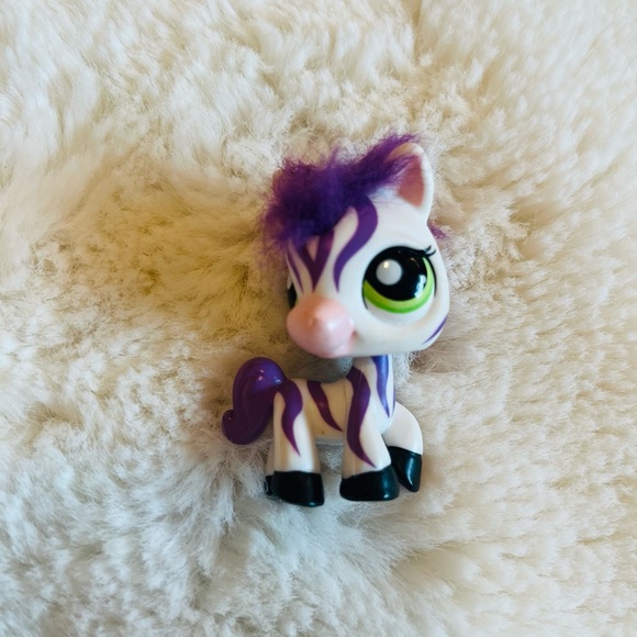 Littlest Pet Shop LPS #2470 Hasbro Zebra - Picture 1 of 4